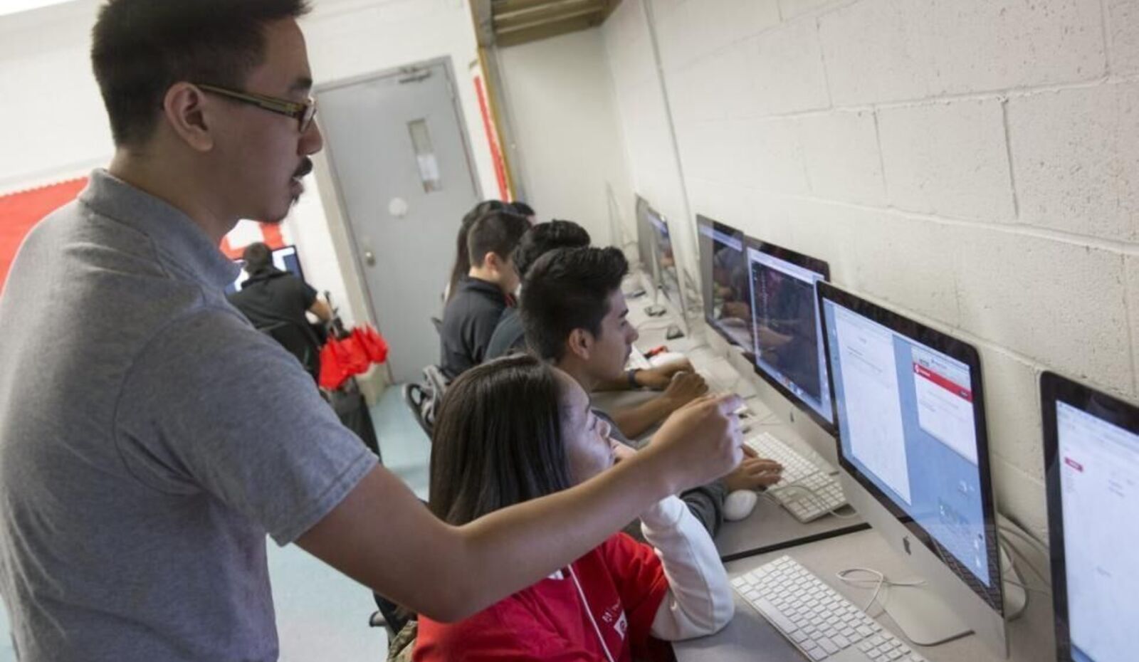 Computer science teacher may be key to NYC’s $81M plan to boost STEM courses